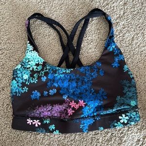 Lululemon size 2 sports bra